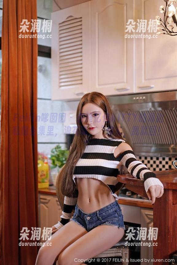 Feilin嗲囡囡-施忆佳KITTY Feilin嗲囡囡 - 在施忆佳KITTY的海边私房合集里,浪花说:“你来,我就回!”