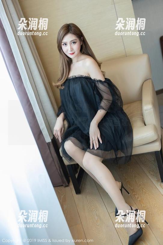 IMiss爱蜜社-小宝酱 IMiss爱蜜社 - 小宝酱,一个新人模特的图包好像打开了新世界,总有些让人愉悦的细节。