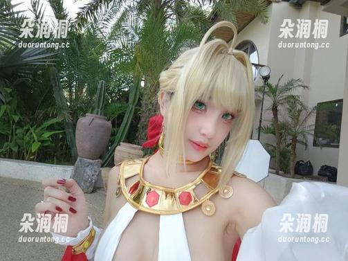 来欣赏PuyPuyChan的最新图册，秘书工作的多面手！