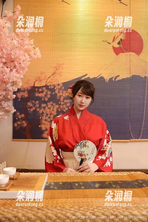 Xiuren秀人网 - 夏旖诺脑洞大开的死库水图包，免费让你乐趣无穷！