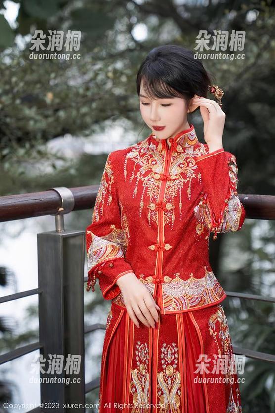 Xiuren秀人网 - 体操服也能穿得如此个性定制，小蛮腰lvy这潮流我爱了！