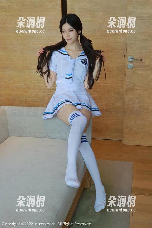 Xiuren秀人网 - 快来围观！汐汐爱吃草莓的无圣光修女作品，信教也要有娱乐精神！