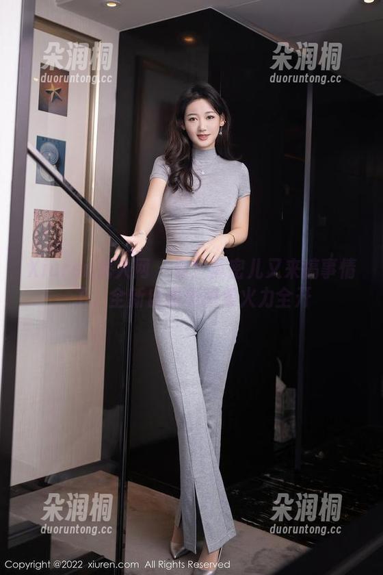 Xiuren秀人网-黄密儿 Xiuren秀人网 - 看!黄密儿又来搞事情了,全新自拍美图集火力全开