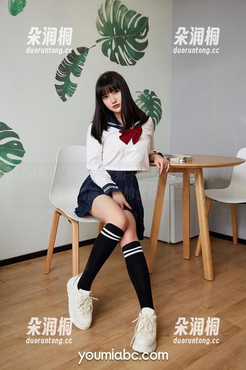 YouMi尤蜜荟-大奶牛 YouMi尤蜜荟 - 大奶牛的红裙写真集,让我尽情脑补她的优雅原图!