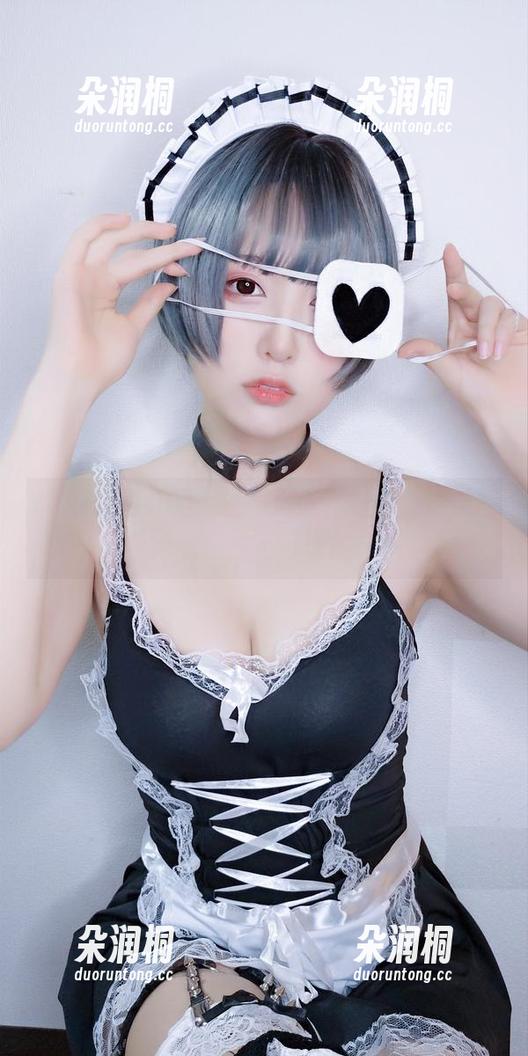 Yuki亭 Yuki亭的红裙,定制风暴?好吧,这组图片留给我一些不可说的念头。