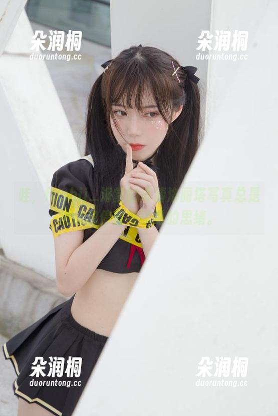 fushii_海堂 哇,fushii_海堂的高清洛丽塔写真总是能让我停留考试时的思绪。