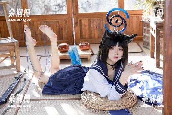 新更新来袭——九柒喵的碧蓝幻想，看到这身衣服，我只能…默默为她祈祷。