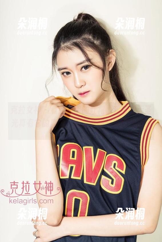 克拉女神-杨暖 克拉女神 - 看完杨暖的红裙,我发现无圣光真有它的魔力,图集如同一场朦胧的梦。