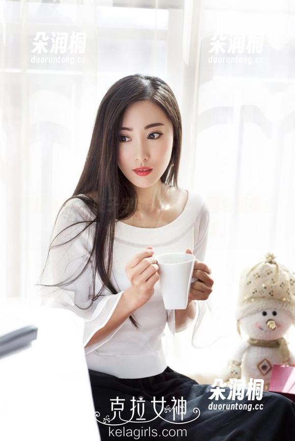 克拉女神-璇子 克拉女神 - 璇子穿的连体衣,图包里亮点满满,但也不乏尴尬时刻。
