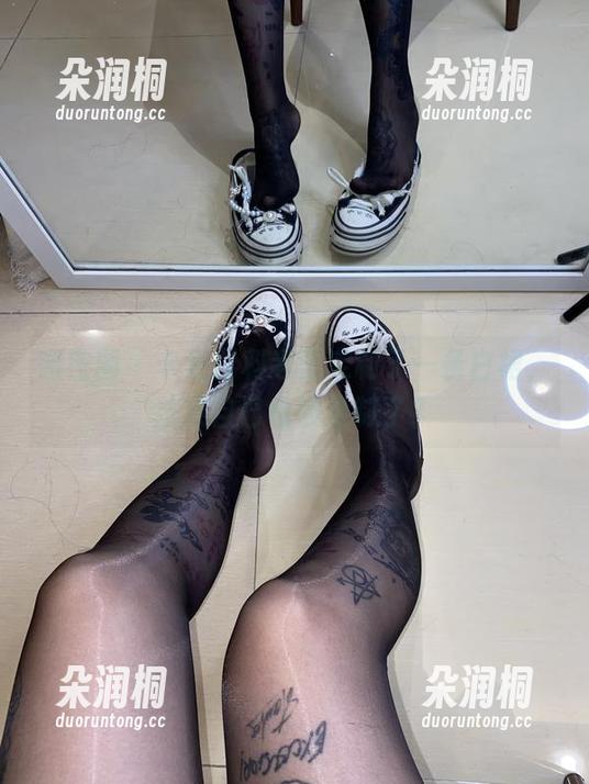微密圈 - 卡通百科老王定制了一条白裙，结果自己也被定制了？