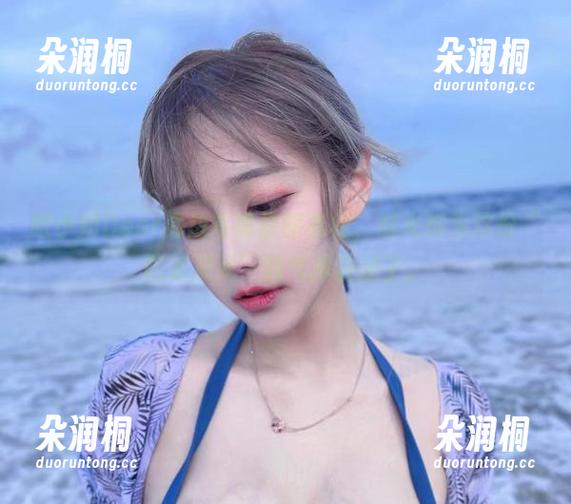 啾小妍Deer 啾小妍Deer海边写真原图亮相,时光都为这份“吃冰淇淋”的气质驻足了。