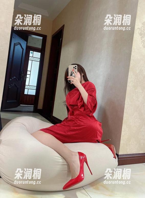 奶宝妹纸 微密圈 - 你见过这样的奶宝妹纸吗?快来分享她纤细腰肢的图库!