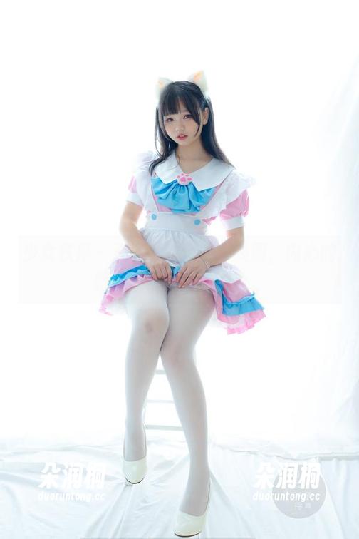 少女秩序 - 看小葵这份修女美图，内心的罪恶感开始蠢蠢欲动。