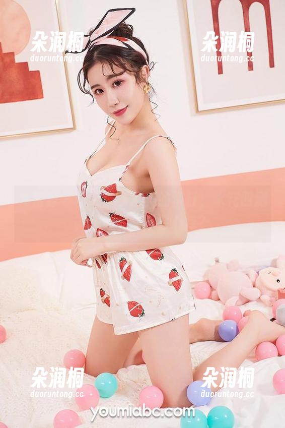 尤蜜荟-李承美 尤蜜荟 - 壁纸:李承美的浴缸,水花四溅,想问你会不会心痒?