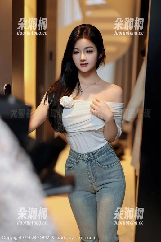 尤蜜荟-谭小灵 尤蜜荟 - 看谭小灵的私房日常,原图展现的不止是气质