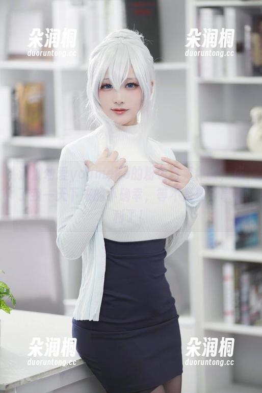 幼爱youmeko 这波幼爱youmeko的粉色写真体验,成了我一天下来的小确幸,等不及要分享福利了!