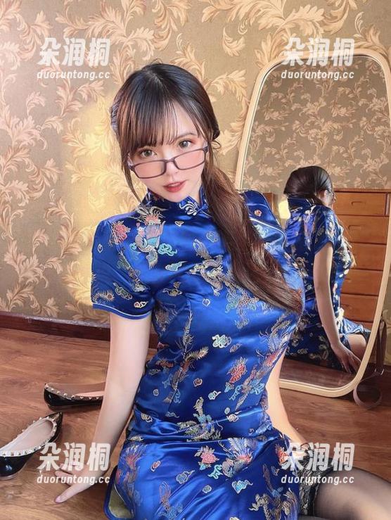 微密圈 - 张思允的粉色造型，看完之后，你会想说：这套图能让我迷失方向啊！