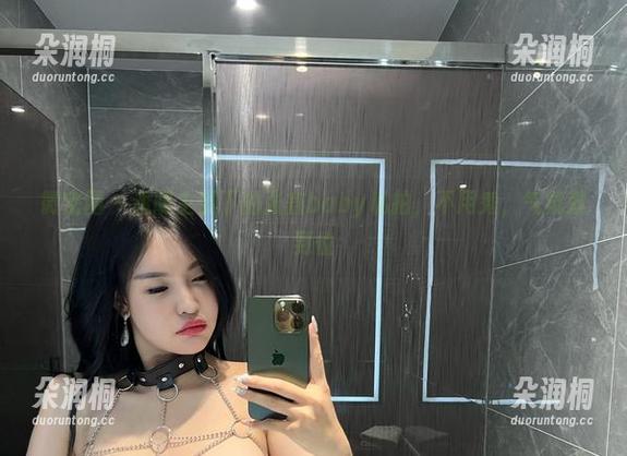 张鑫baby 微密圈 - 透明主题下的张鑫baby私拍,不用秀,气氛就到位