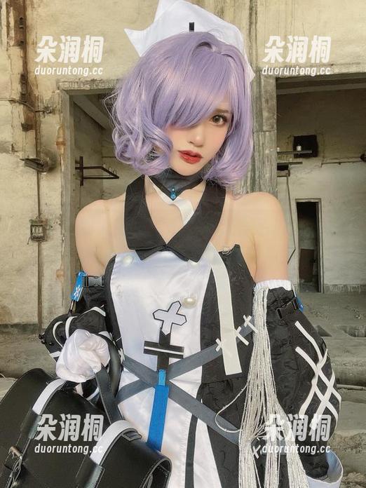 木之本果 别告诉别人我在看木之本果黑色内衣合集,真心是被网盘上的劲爆造型撩到了。