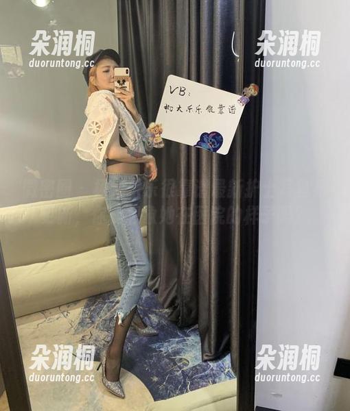杨大乐乐很靠谱 微密圈 - 杨大乐乐很靠谱最新护士写真集更新,你能想象她在医院的样子吗?