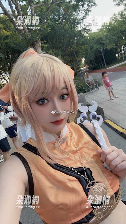 桃墨公子的私房美图：职业装穿搭的新花样？