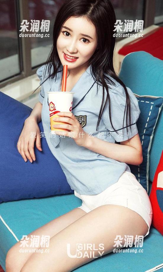 爱尤物 - 这一脚不会让你被骗，李柔儿的美脚写真来了！