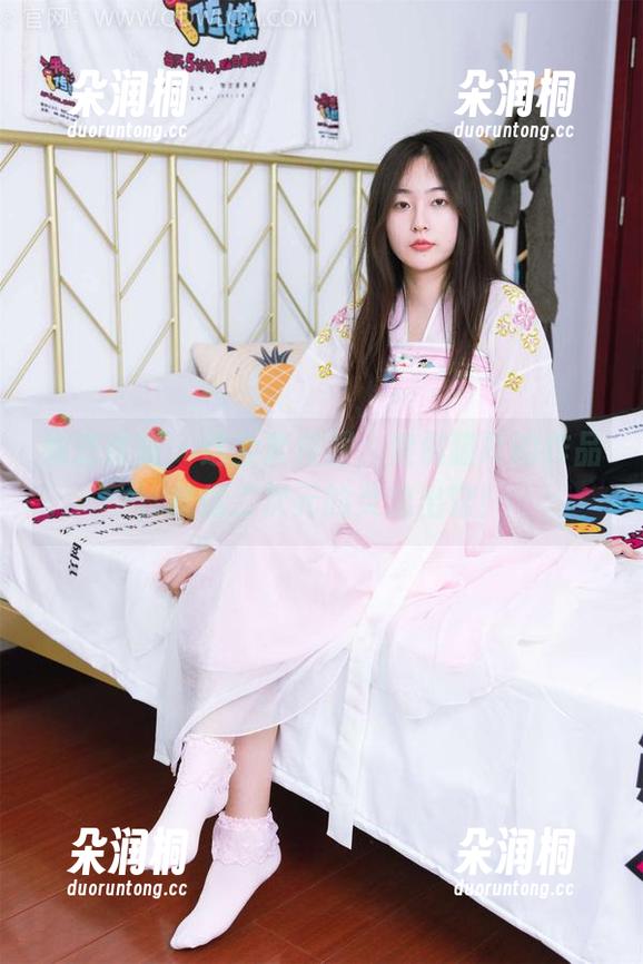 物恋传媒 - 这全套校服，案例猫耳的作品，就像二次元的灵魂出窍！