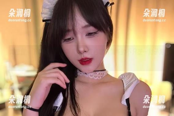 琳铛铛 微密圈 - 下载琳铛铛的写真集,黄色战袍照亮的不只是一肚子狗血。