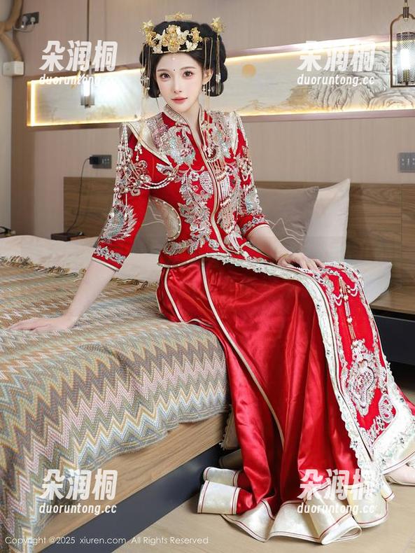秀人网-Yuki鱼儿 秀人网 - 好像每次游客都在等Yuki鱼儿的海边记录,图片更新又来了!