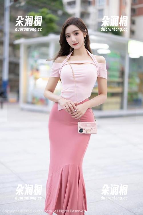 秀人网-夏晓Maggy 秀人网 - 悄悄看夏晓Maggy的私房照,原图死库水展示了‘别样风情’