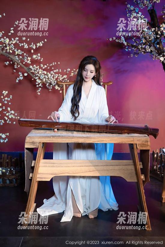 秀人网-婠婠么 秀人网 - 婠婠么的清新浴缸时光,快来点击原图和下载吧!