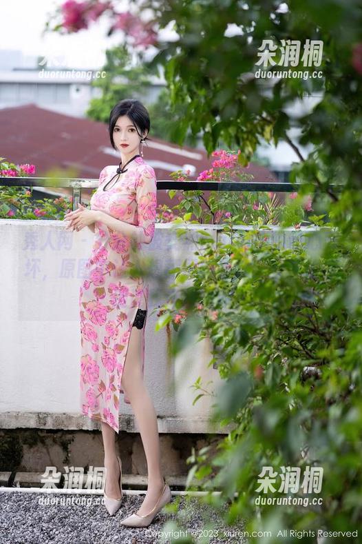 秀人网-安然maleah 秀人网 - 分分钟被安然maleah的甜心宠坏,原图中让人想舔屏的部分,分享给你别说我没提醒哦!