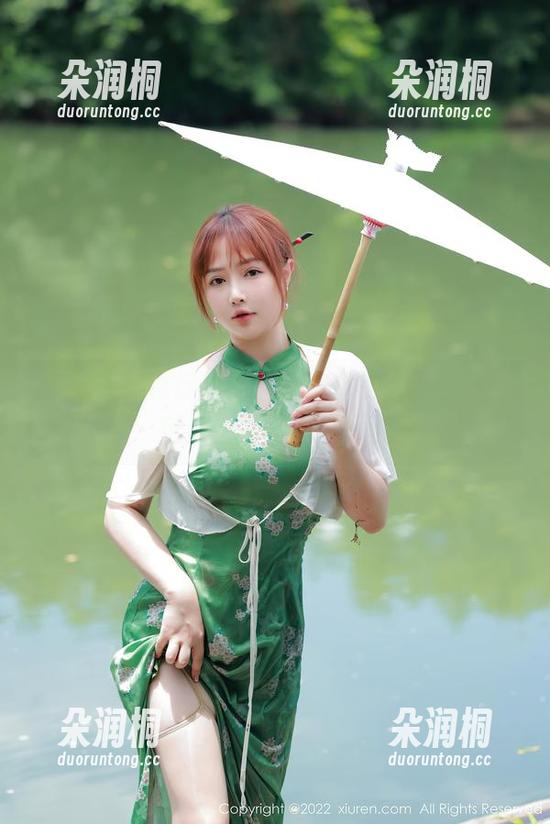 秀人网-小紫藤 秀人网 - 流行回潮,小紫藤的制服作品,免费给你上新台阶!