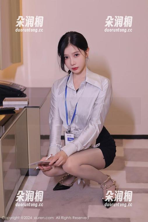 秀人网 - JK美图合集：真希望能在林若凡F的每一张照片里找点灵感！