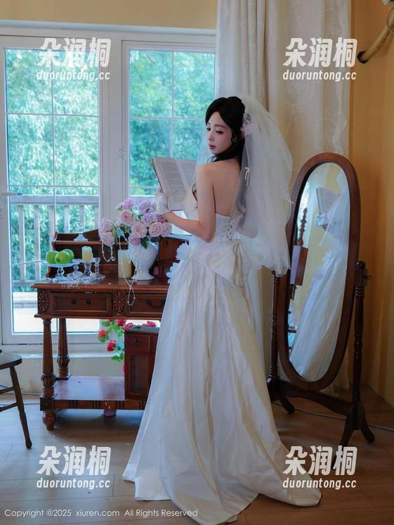 秀人网-鹿小茜 秀人网 - 当鹿小茜化身花嫁,写真里会不会藏着小秘密?