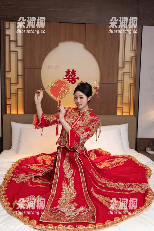 秀人网 - 见证麻吉小兔子的图集，女孩与兔子的抖M时刻。