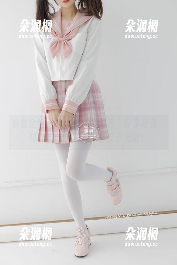 紧急企划 - 龙崎聆音的美足，分享高清，搭配我的小九九，聊胜于无吧？