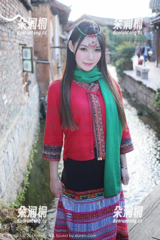 美媛馆-媛媛酱 美媛馆 - 媛媛酱又放出美图更新了,看这女王气场,真想用小旗子迎接!