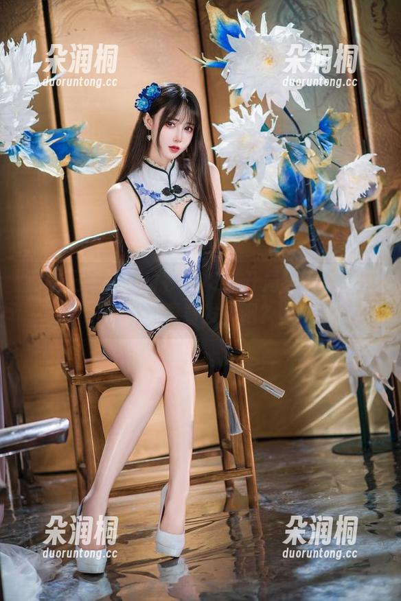 羽生三未 羽生三未的白衬衫COS:开局不错,但下载也要看发挥吧?