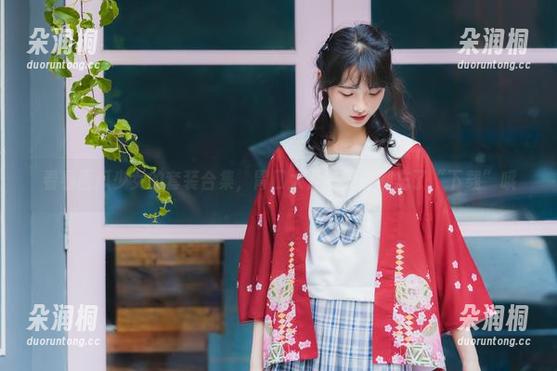 西瓜少女 看看西瓜少女的套装合集,胃口大开的同时别忘了“下载”哦