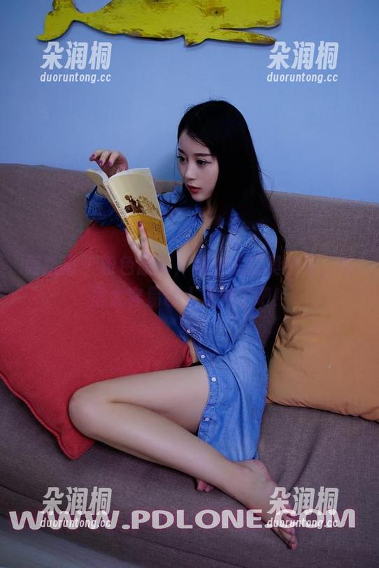 轰趴猫-姗姗就打奥特曼 轰趴猫 - 粉色原图,姗姗就打奥特曼,这里太容易让人走神了吧!