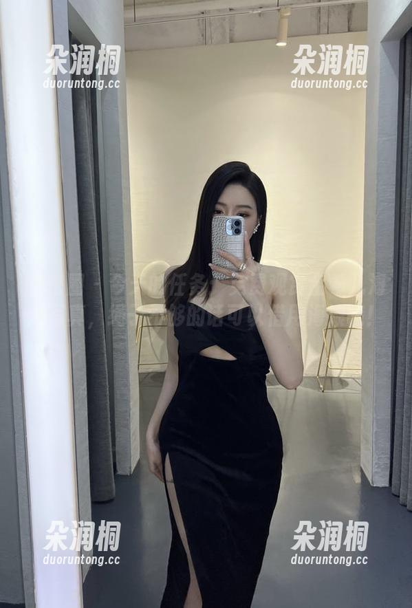微密圈 - 今天的任务：免费观赏金希儿海边写真，绳子不够的话可以借用海浪哦！