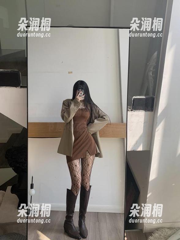 微密圈 - 陈佩奇的连衣裙，图片里的小细节居然藏了这么多火花