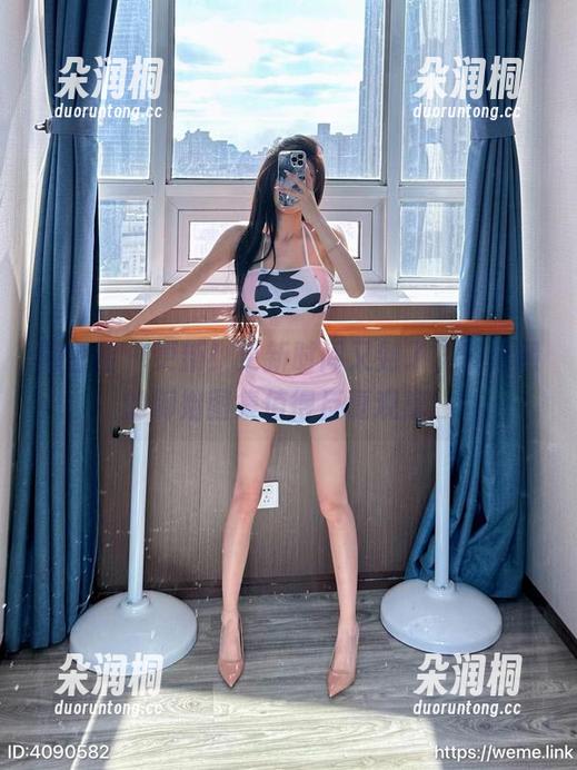 微密圈 - 更新！更新时间又到了，黎允熙的御姐图集值得反复观摩！